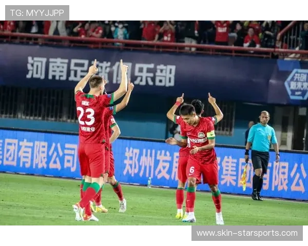 河南队的中段传导让整条推进线更顺畅